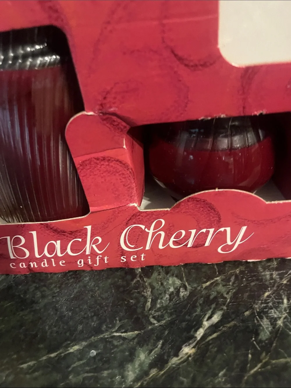 Black Cherry Candle Gift Set - Red